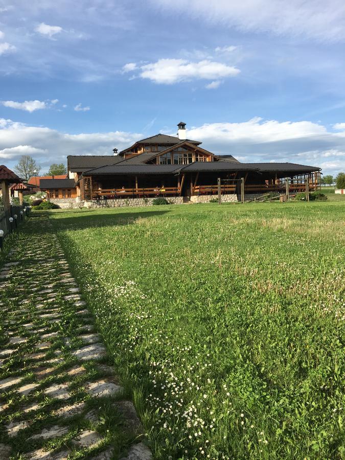 Nacionalna Kuca Bajo Mackat Villa Esterno foto